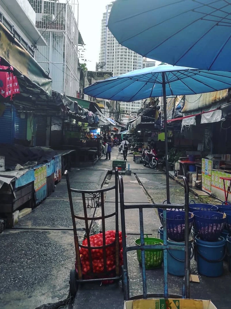 Photo 1 from Benjamin Simier’s Instagram post: A little market in Bangkok, Thailand 🇹🇭
