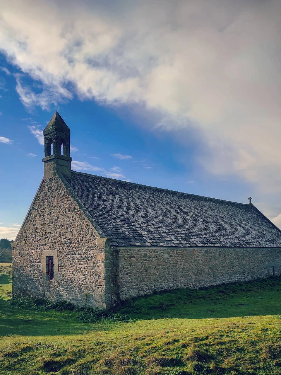 Photo 1 from Benjamin Simier’s Instagram post: Chapel Saint Guévroc in Bretagne, France ⛪