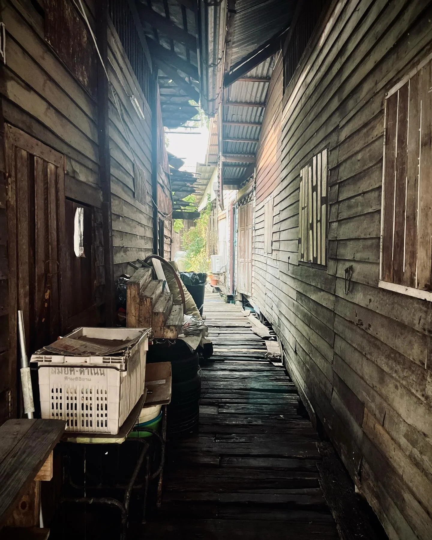 Photo 1 from Benjamin Simier’s Instagram post: A back street in Thailand 🇹🇭