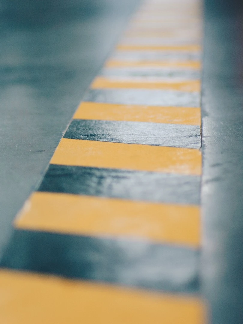 Photo 1 from Benjamin Simier’s Instagram post: Black and yellow line on the floor in the parking 🚗🚙