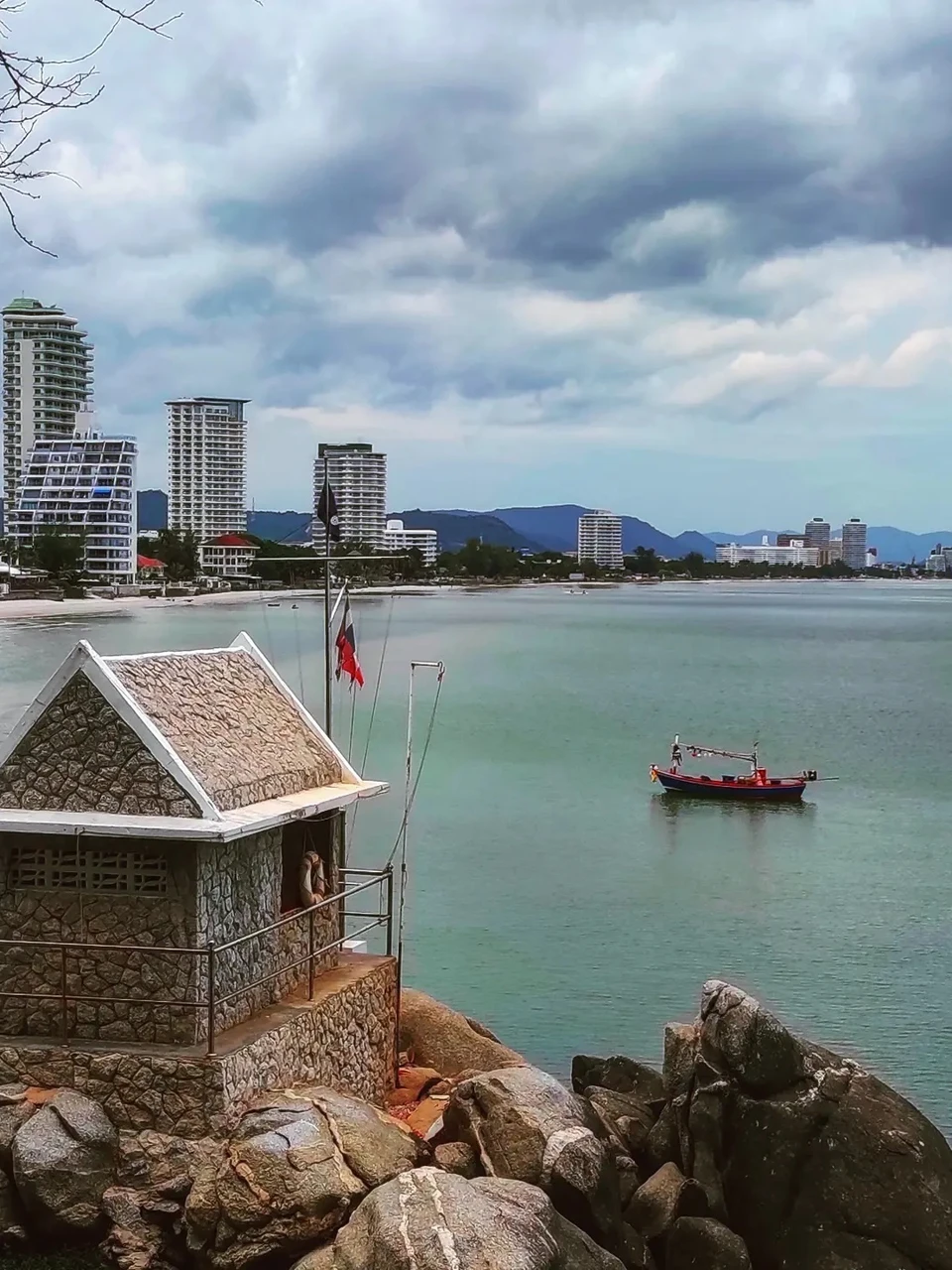 Photo 1 from Benjamin Simier’s Instagram post: Hua Hin, Thailand 🇹🇭