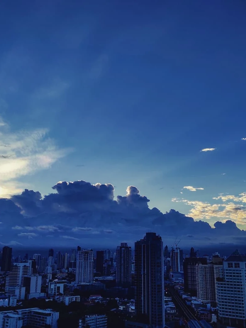 Photo 1 from Benjamin Simier’s Instagram post: A beautiful sky from the balcony 🤩