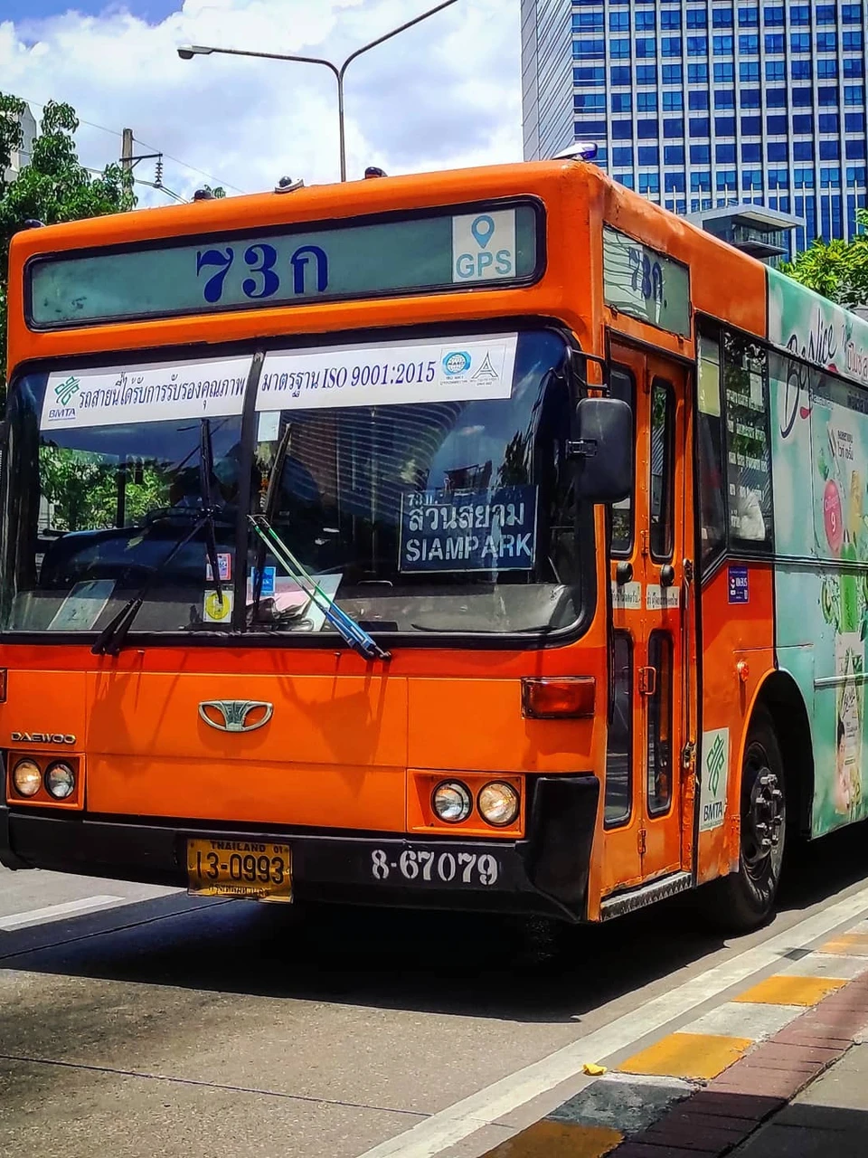 Photo 1 from Benjamin Simier’s Instagram post: Bus in Bangkok, Thailand 🇹🇭