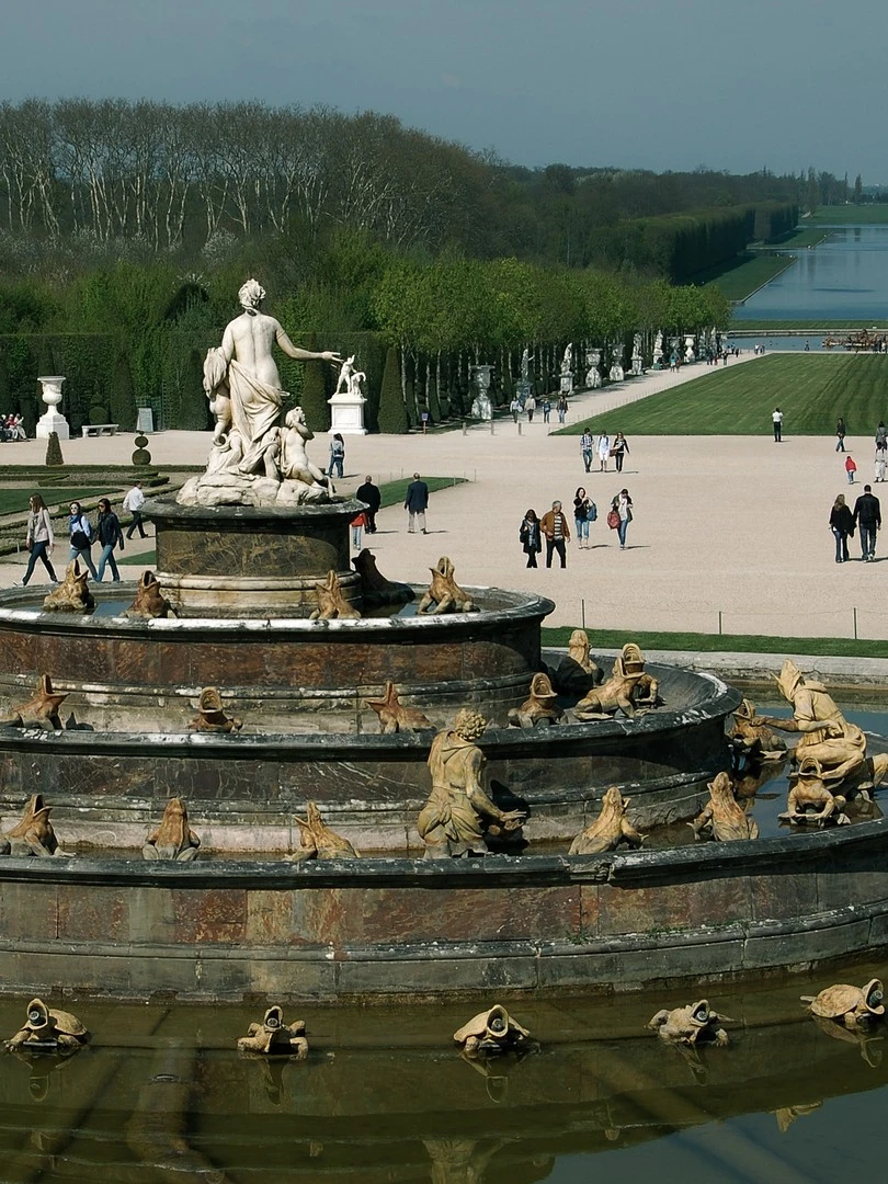 Photo 1 from Benjamin Simier’s Instagram post: Garden of the Palace of Versailles in France 🇫🇷🇫🇷