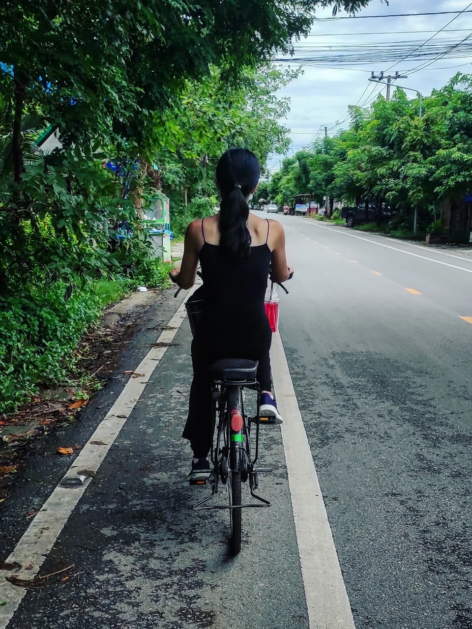 Photo 1 from Benjamin Simier’s Instagram post: Bicycle on the road in Thailand 🇹🇭