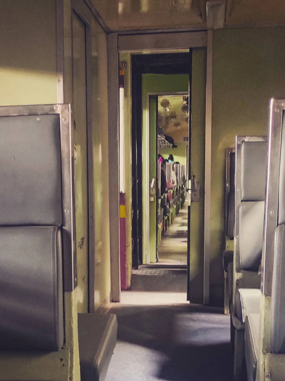 Photo 1 from Benjamin Simier’s Instagram post: Thailand train 🚂