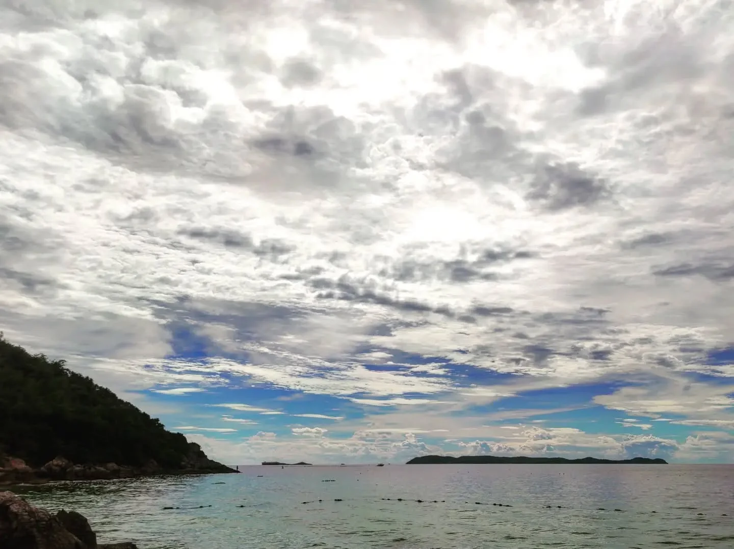 Photo 1 from Benjamin Simier’s Instagram post: Beautiful sky 🇹🇭