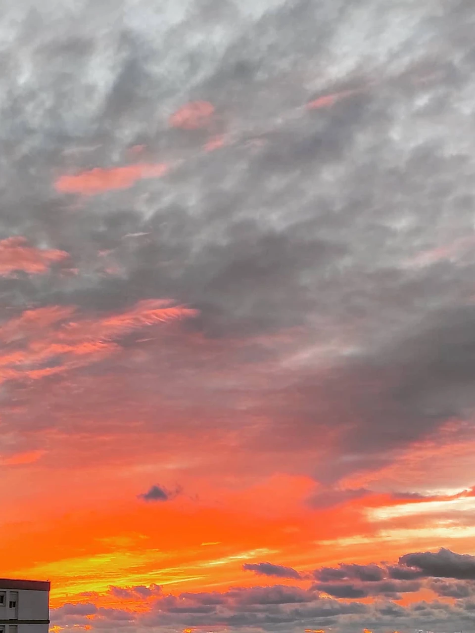 Photo 1 from Benjamin Simier’s Instagram post: Sunset with clouds in the sky 🌞 🌇