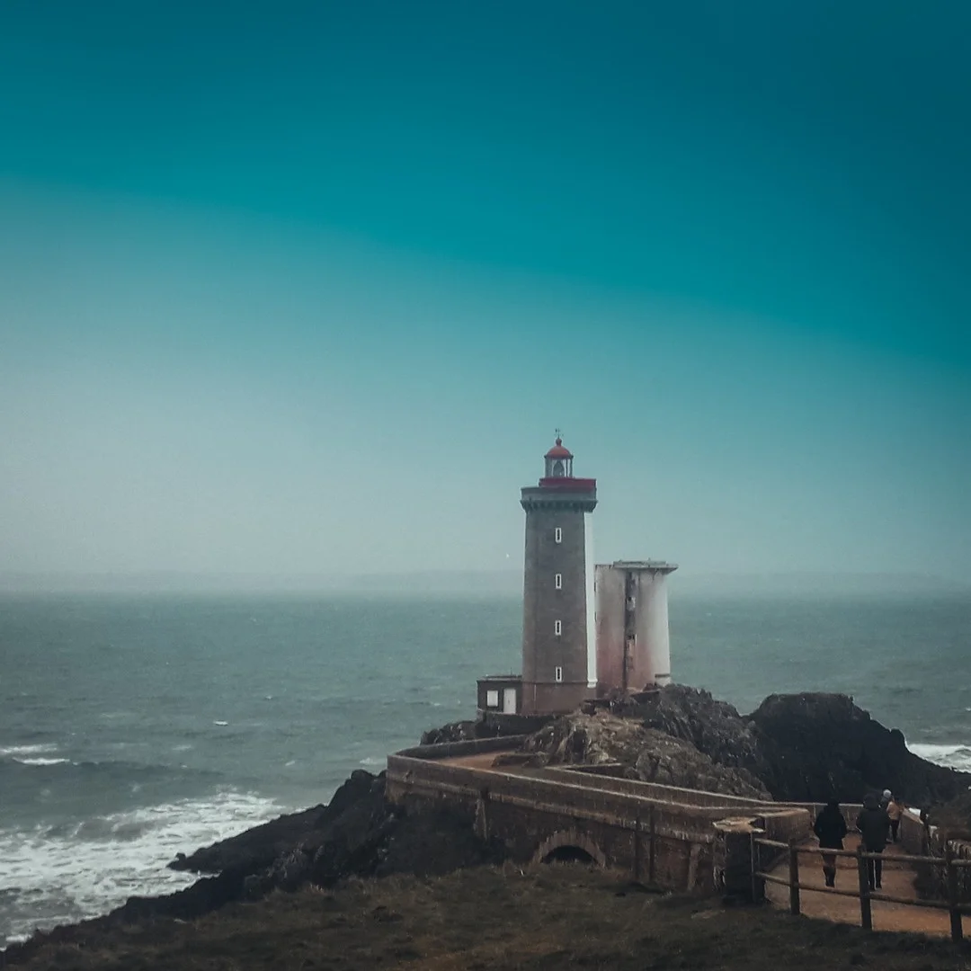 Photo 1 from Benjamin Simier’s Instagram post: Lighthouse front the ocean in Bretagne in France 🇫🇷🇫🇷