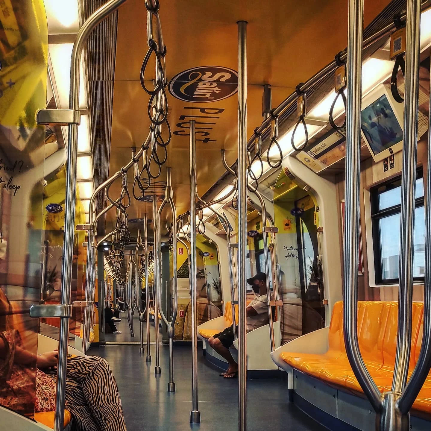 Photo 1 from Benjamin Simier’s Instagram post: The BTS (skytrain) Bangkok, Thailand 🇹🇭