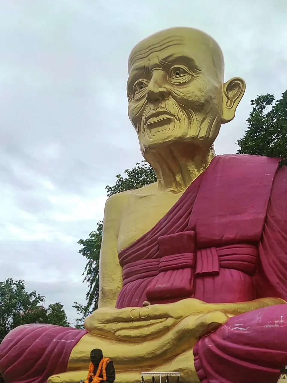Photo 1 from Benjamin Simier’s Instagram post: The Golden Monk at Kho Larn, Thailand 🇹🇭