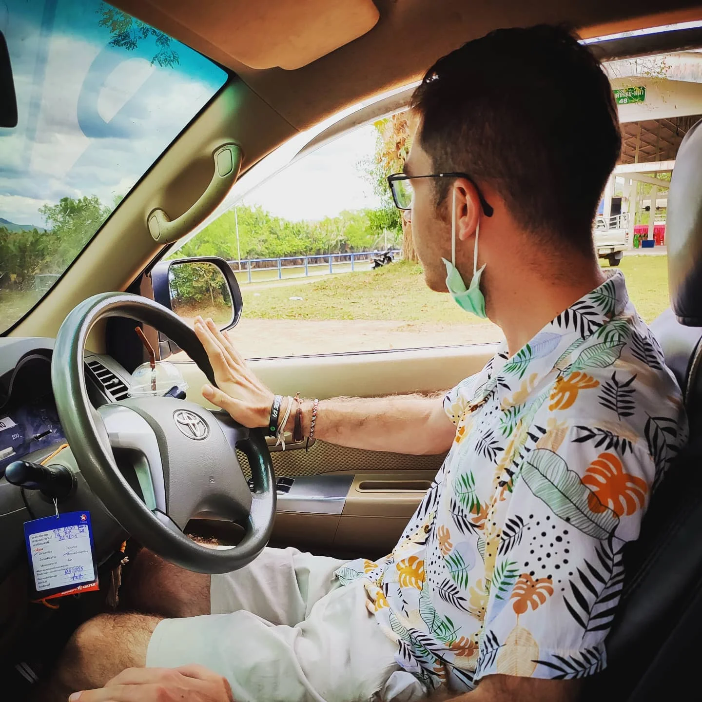 Photo 1 from Benjamin Simier’s Instagram post: Driving a pickup in Thailand ✅