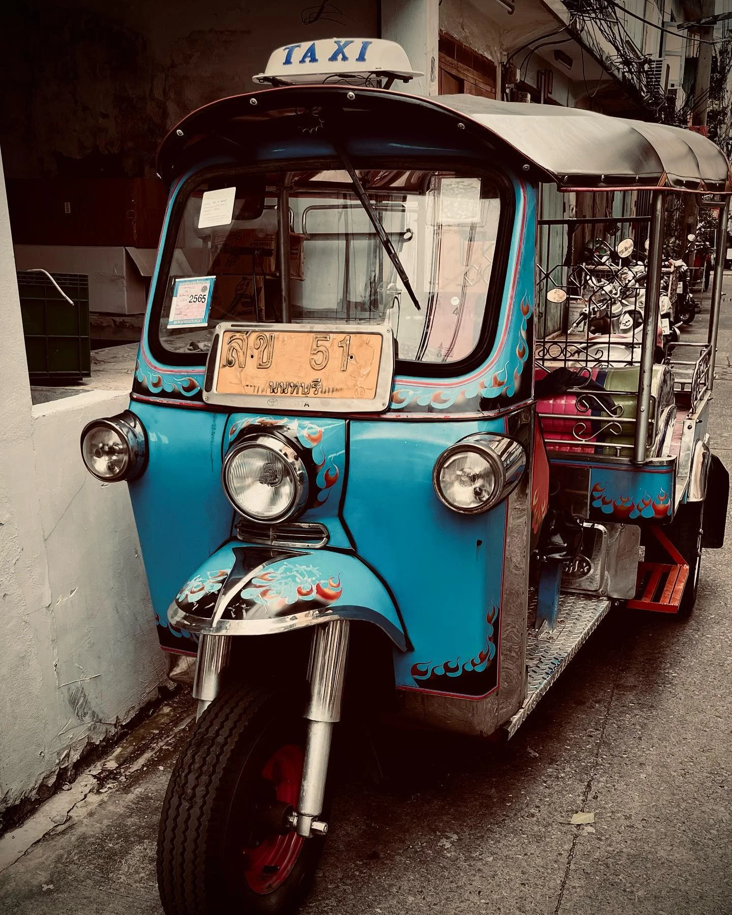Photo 1 from Benjamin Simier’s Instagram post: TukTuk 🇹🇭