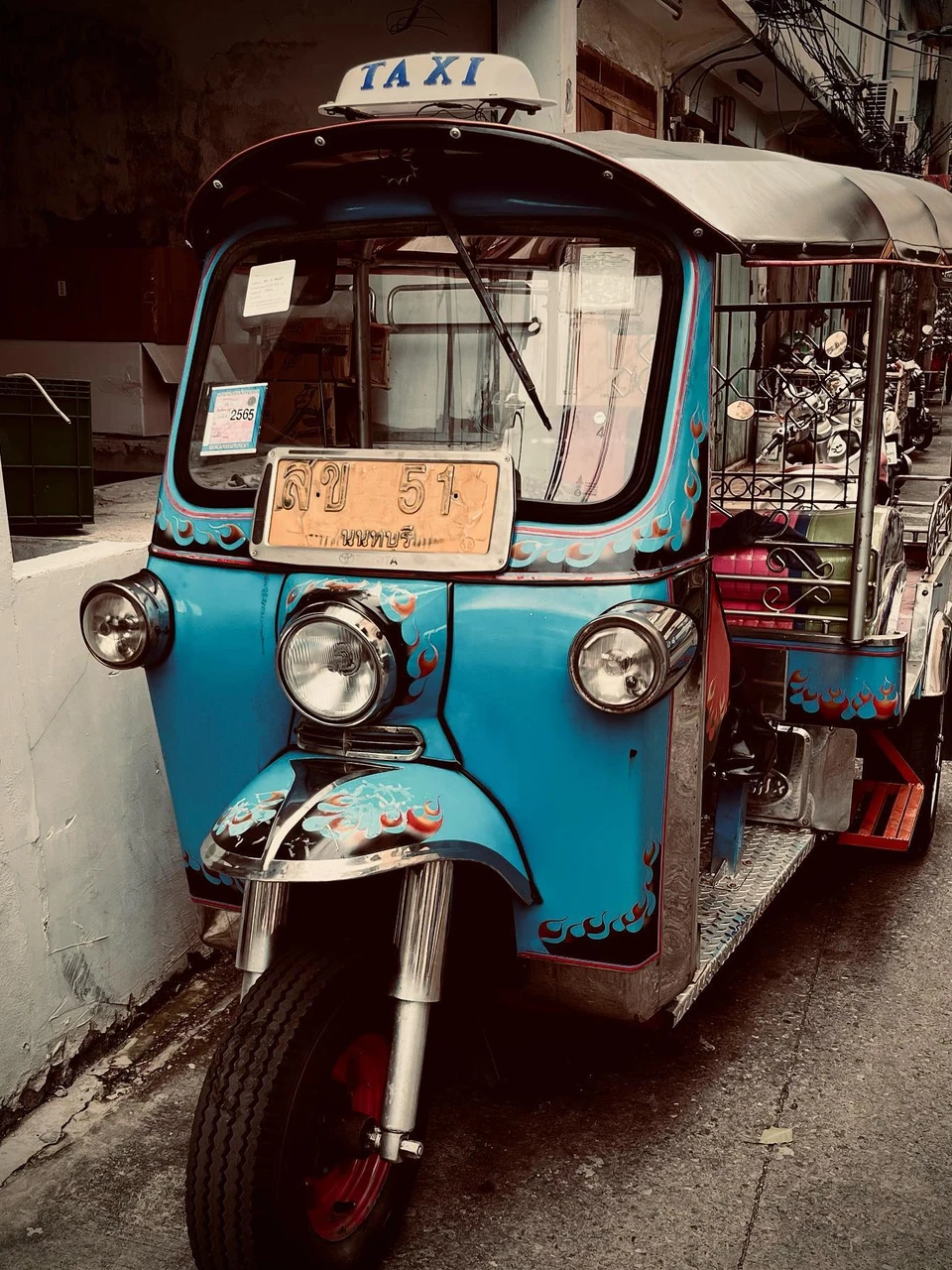 Photo 1 from Benjamin Simier’s Instagram post: TukTuk 🇹🇭