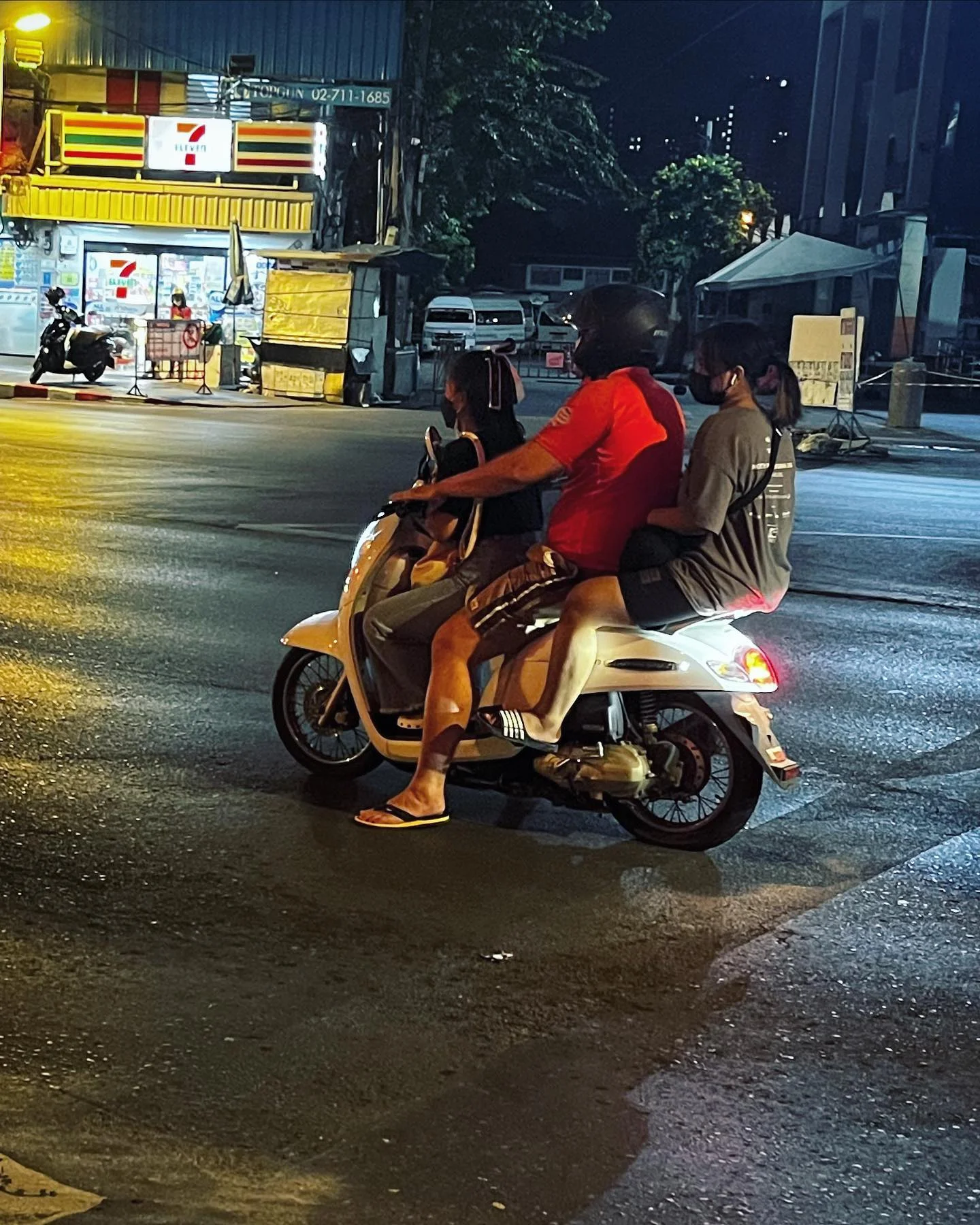 Photo 1 from Benjamin Simier’s Instagram post: Thailand style 🇹🇭