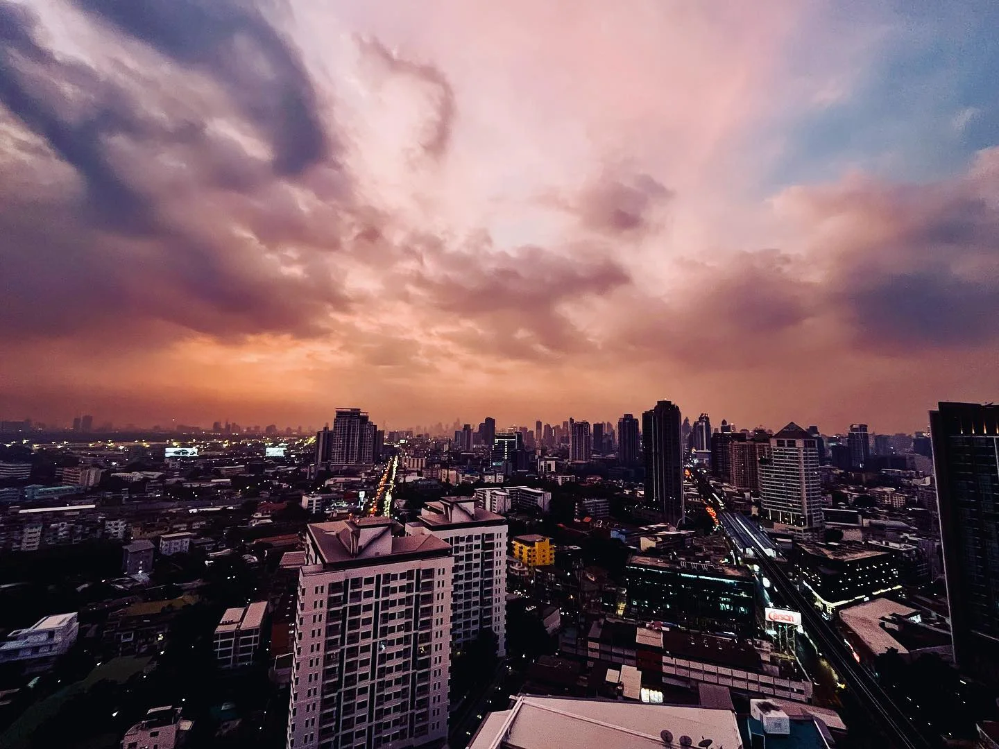 Photo 1 from Benjamin Simier’s Instagram post: Bangkok 🇹🇭
