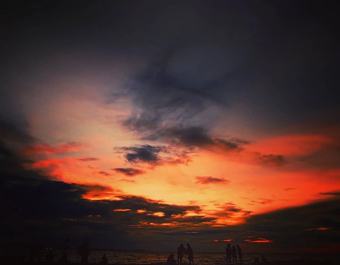 Photo 1 from Benjamin Simier’s Instagram post: Fire sky at Pattaya Beach in Thailand 🇹🇭