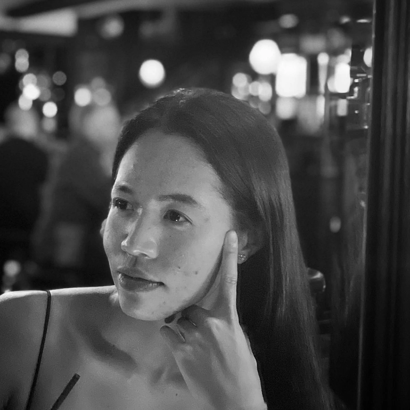 Photo 1 from Benjamin Simier’s Instagram post: Girl in the mirror 👧