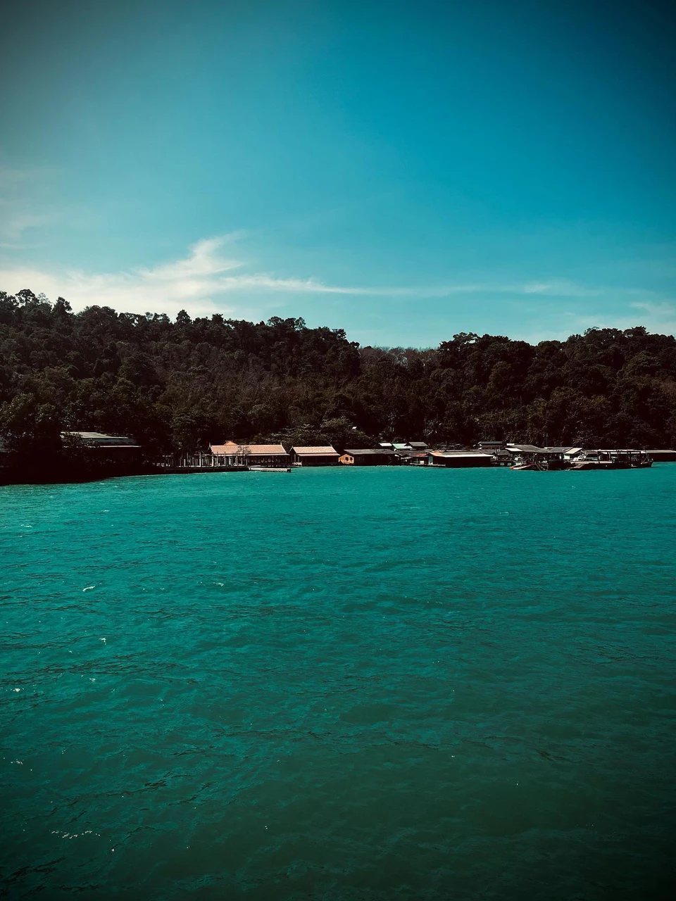 Photo 1 from Benjamin Simier’s Instagram post: Koh Chang 🇹🇭
