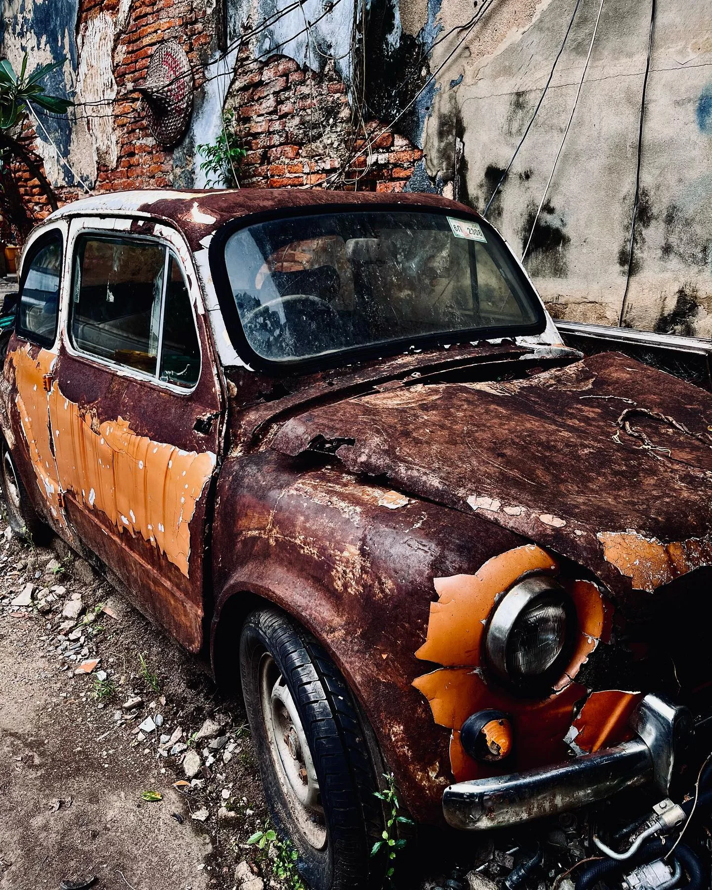 Photo 1 from Benjamin Simier’s Instagram post: Old car 🚗