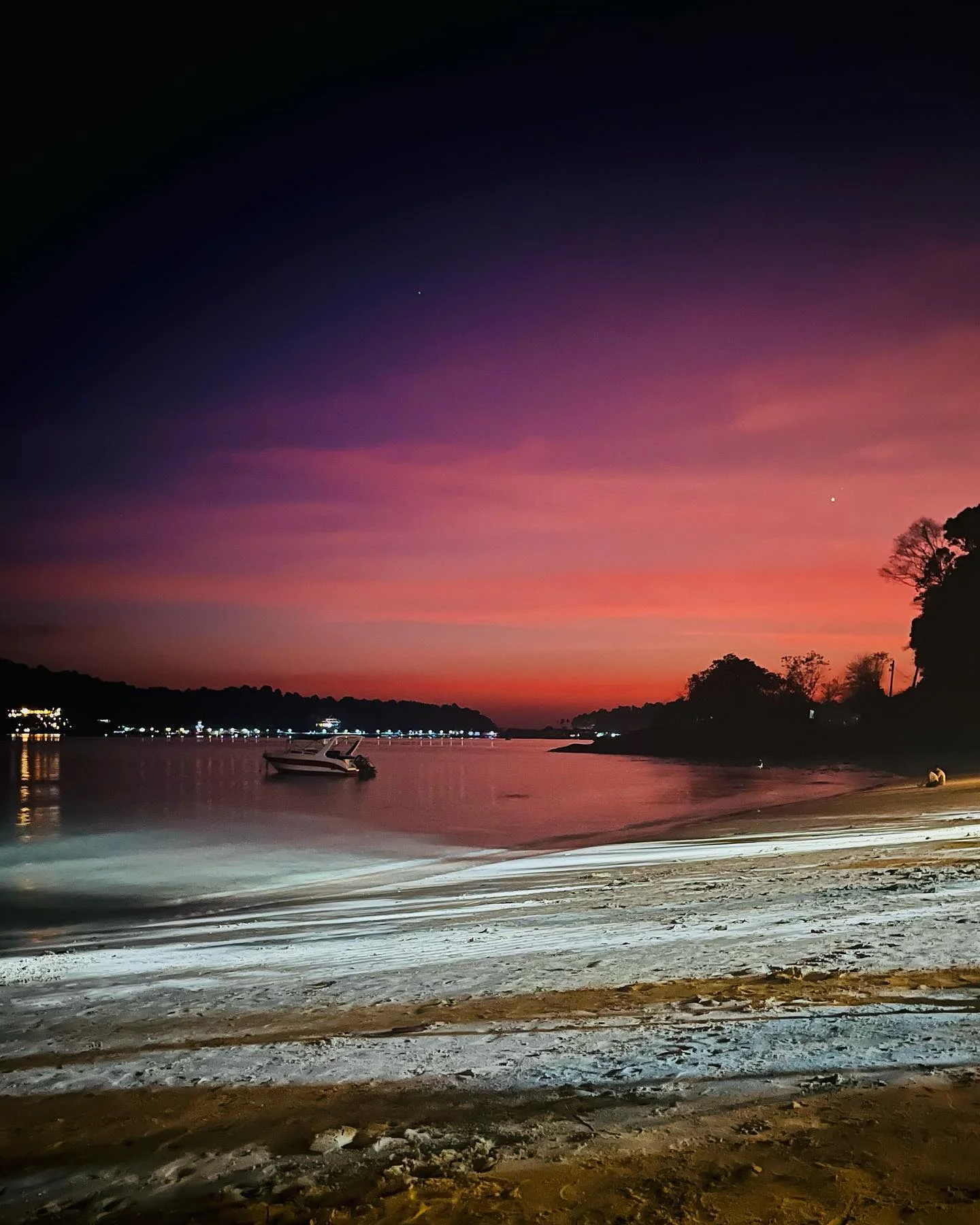 Photo 1 from Benjamin Simier’s Instagram post: Koh Chang 🇹🇭