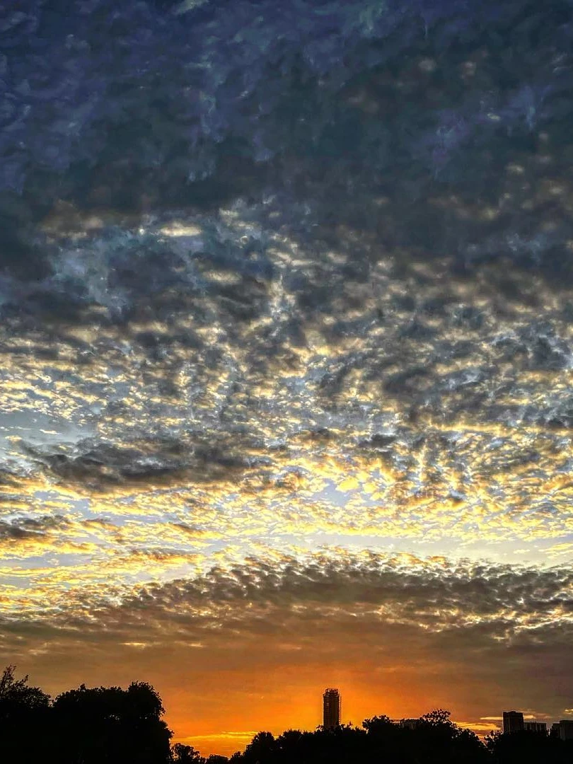 Photo 1 from Benjamin Simier’s Instagram post: A beautiful sky at Bangkok