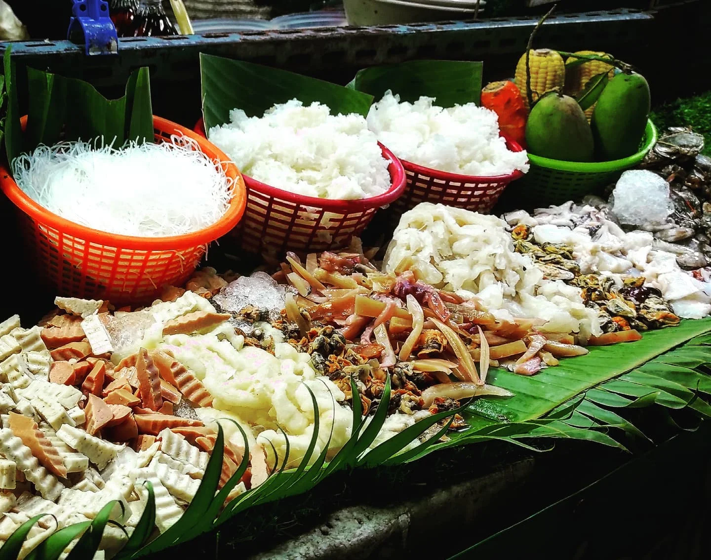 Photo 1 from Benjamin Simier’s Instagram post: A market in Bangkok 🇹🇭