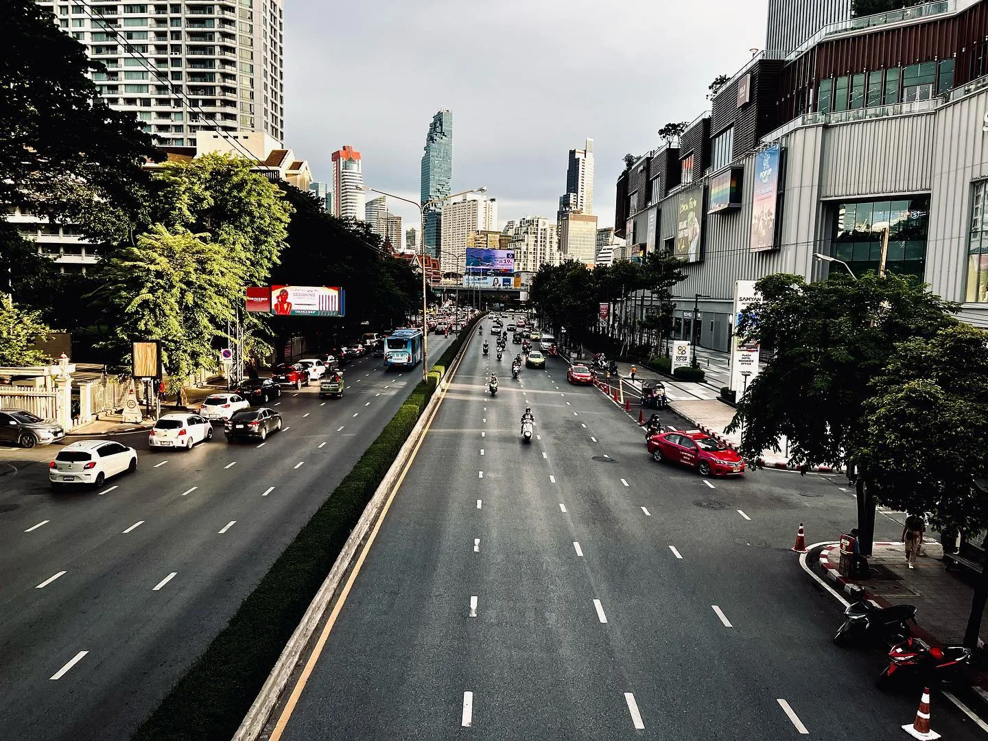 Photo 1 from Benjamin Simier’s Instagram post: Bangkok 🇹🇭