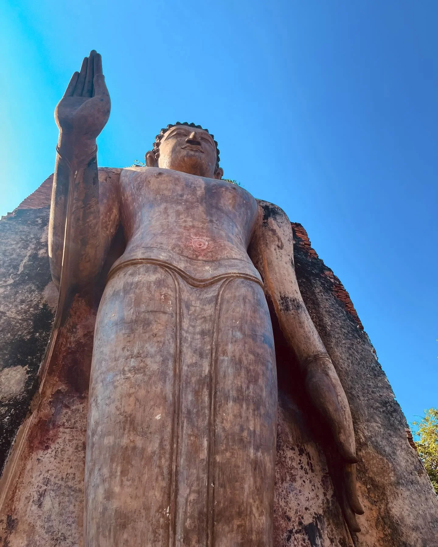 Photo 1 from Benjamin Simier’s Instagram post: Buddha at Sukothai in Thailand 🇹🇭