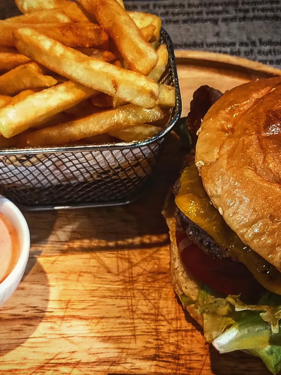 Photo 1 from Benjamin Simier’s Instagram post: A very good burger at @arnosgroup at Bangkok 🤤🤤