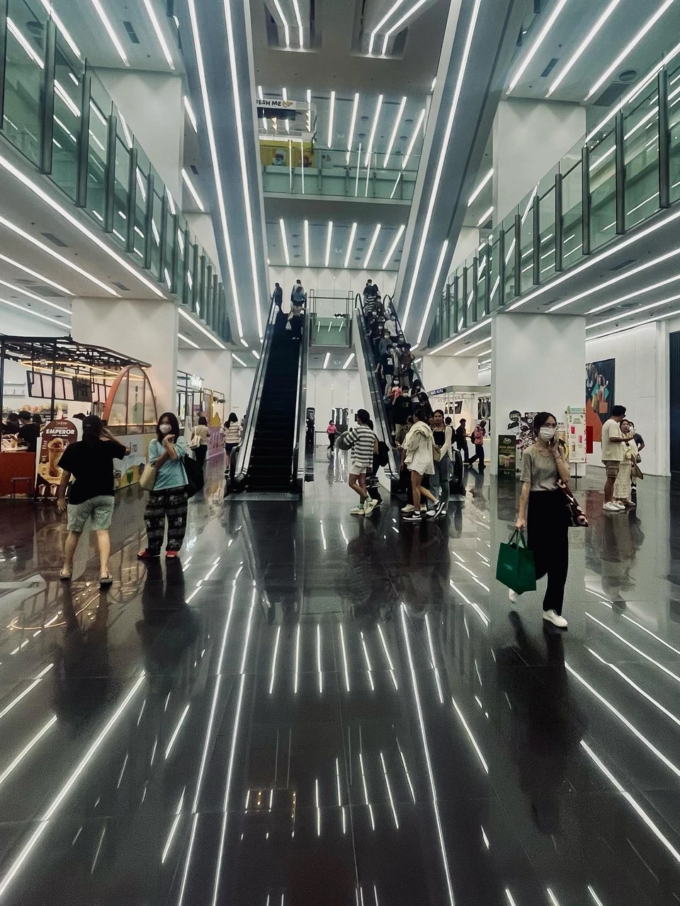 Photo 1 from Benjamin Simier’s Instagram post: Bangkok 🇹🇭