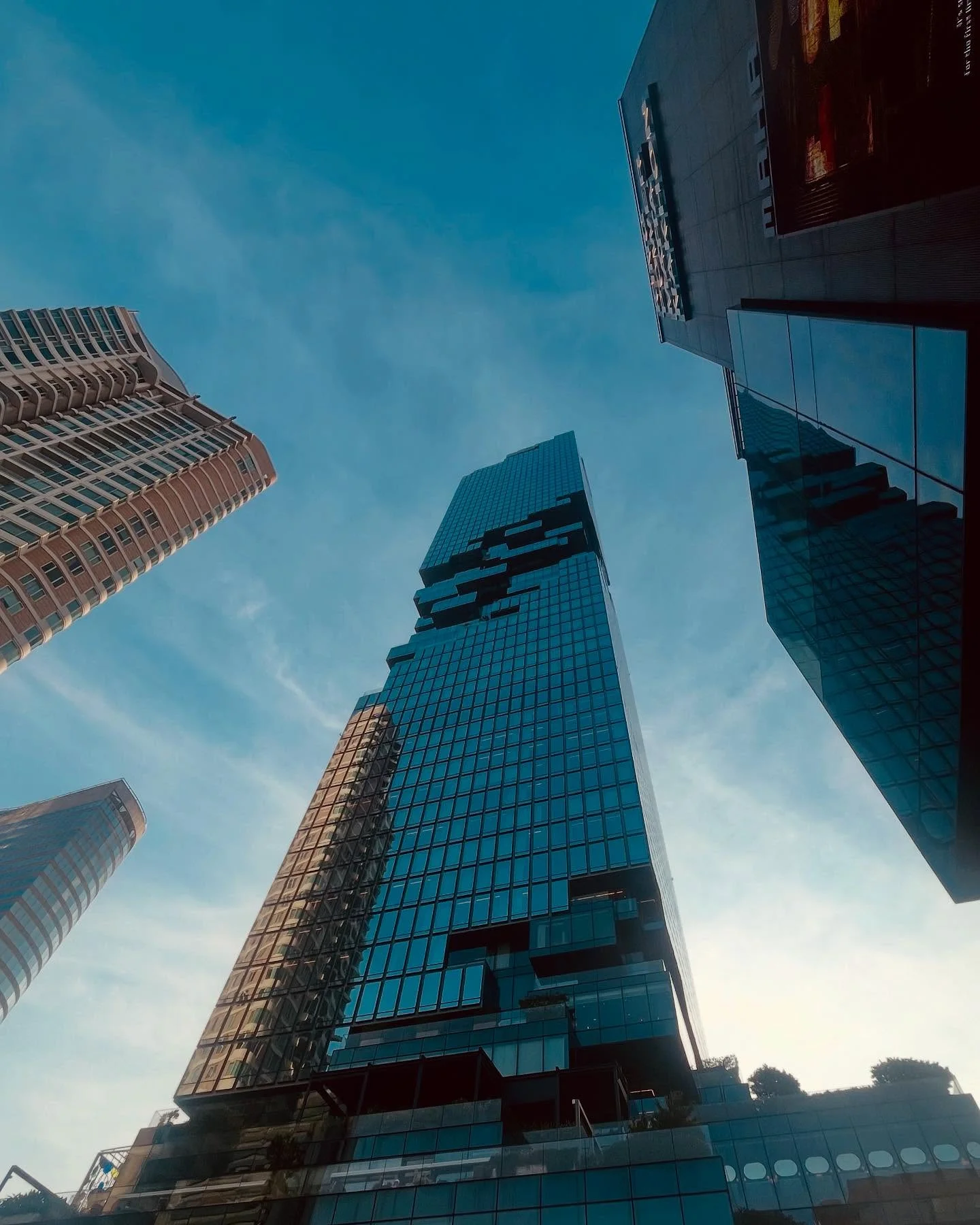 Photo 1 from Benjamin Simier’s Instagram post: Mahanakhon Tower, Bangkok, Thailand 🇹🇭