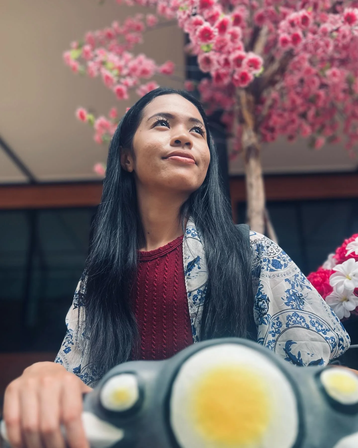 Photo 1 from Benjamin Simier’s Instagram post: Girl driving a motorbike in Thailand 🇹🇭