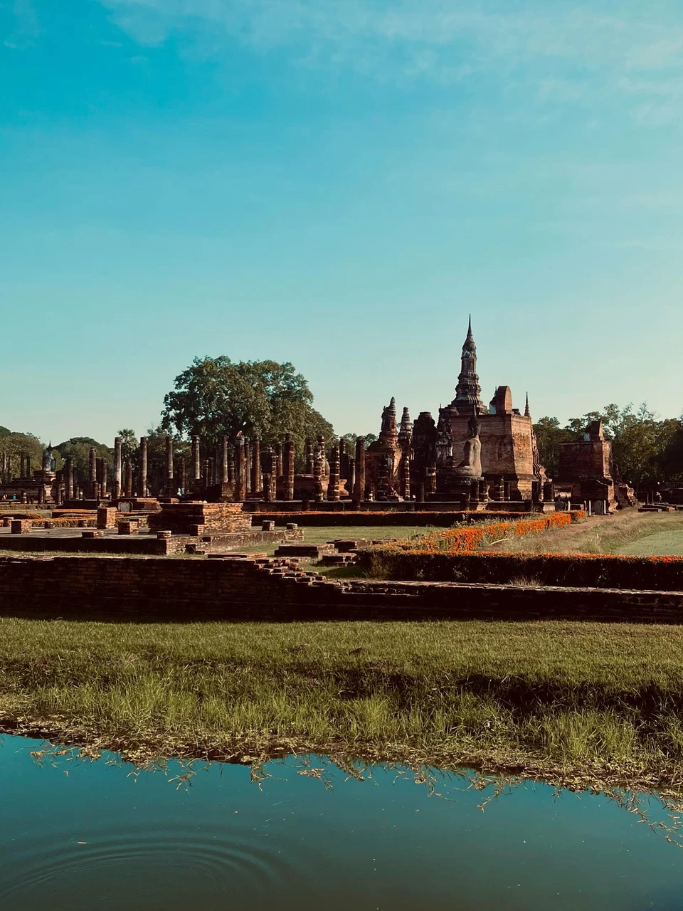 Photo 1 from Benjamin Simier’s Instagram post: Sukothai, Thailand 🇹🇭