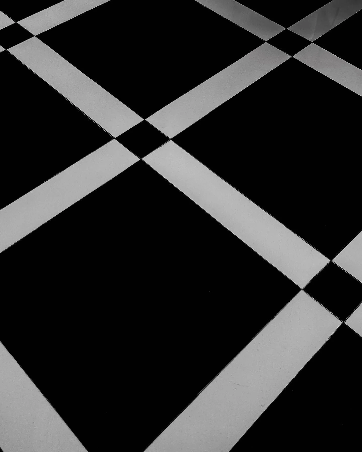 Photo 1 from Benjamin Simier’s Instagram post: Black & White