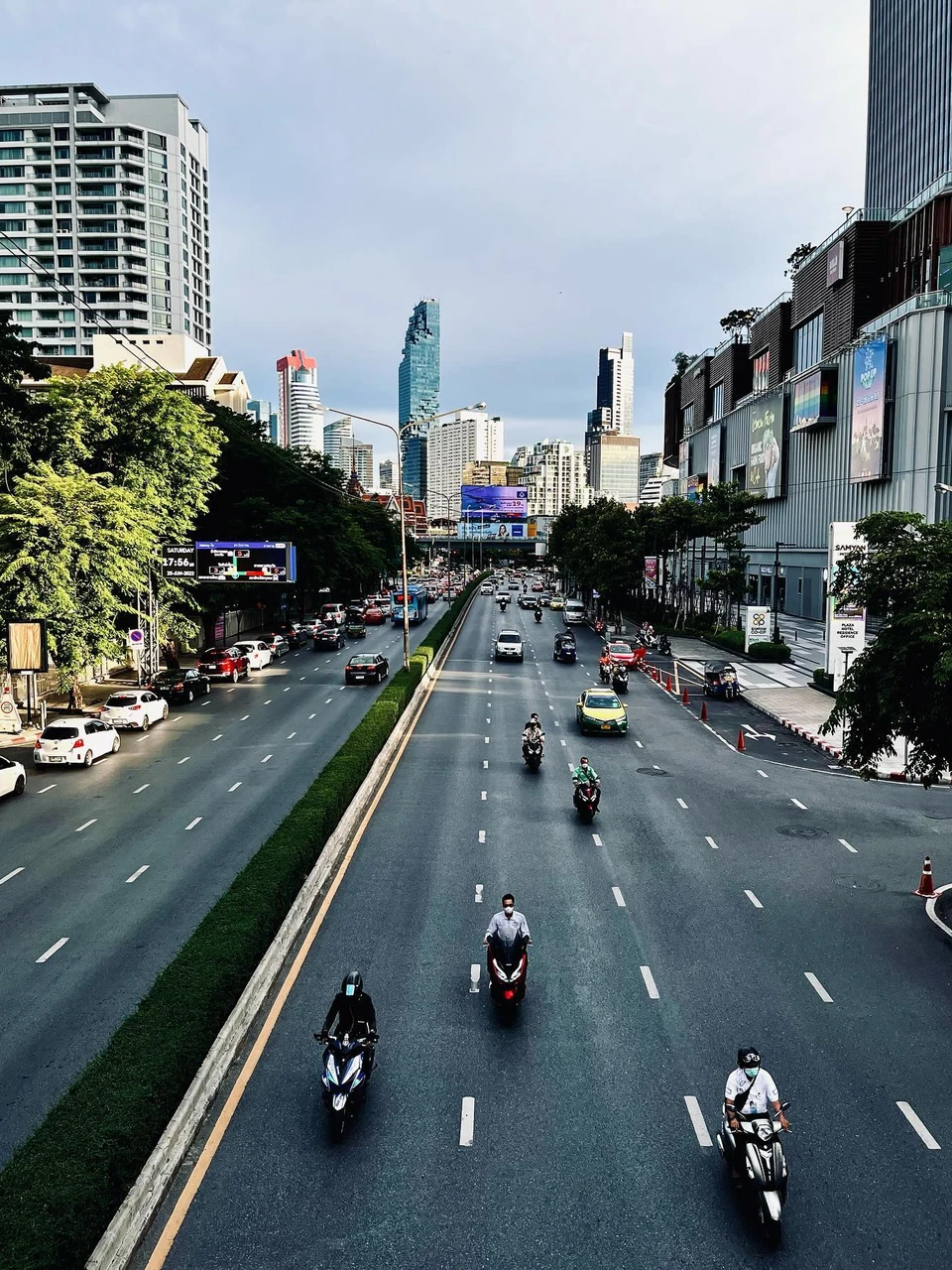 Photo 1 from Benjamin Simier’s Instagram post: Just a day at Bangkok 🇹🇭