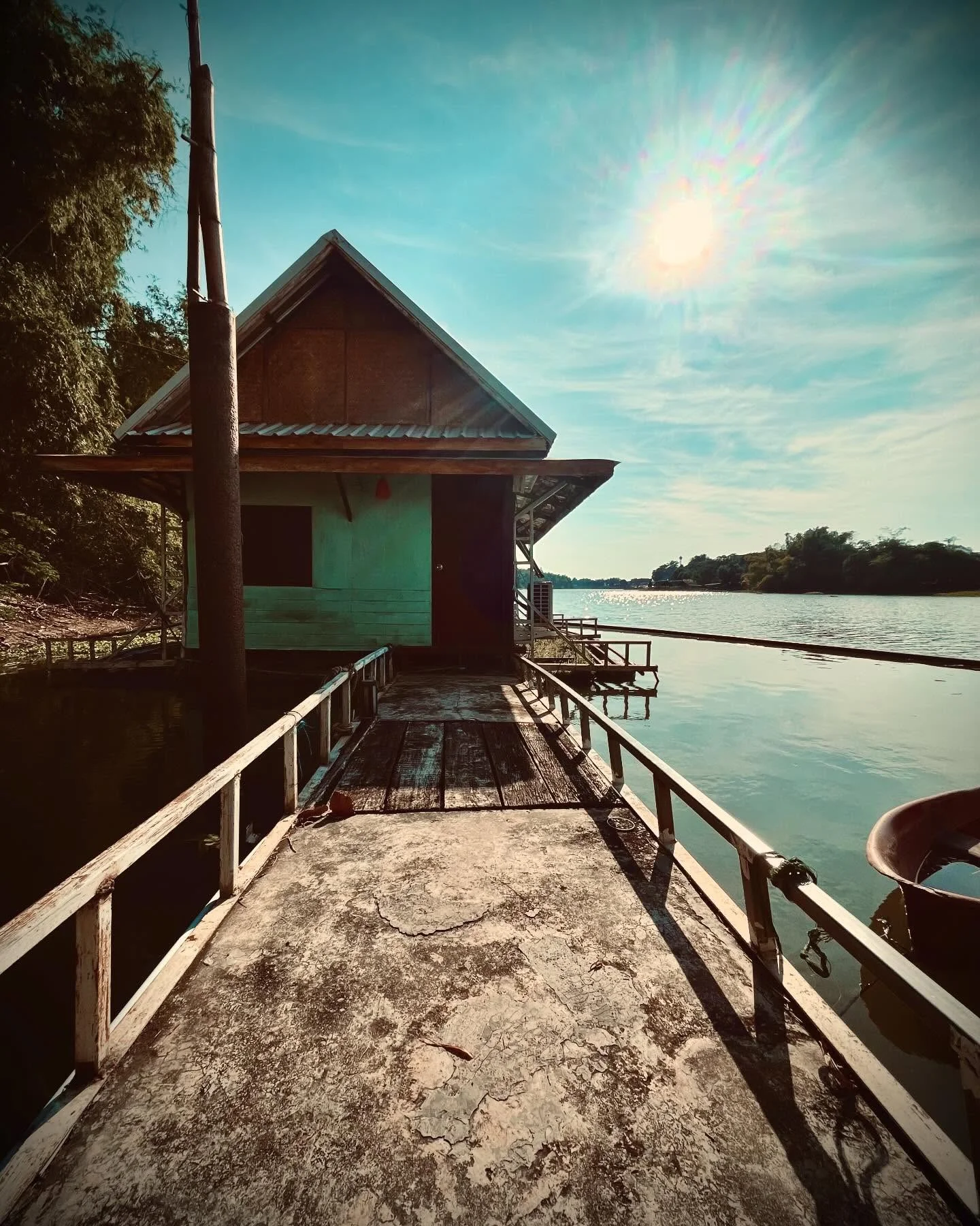 Photo 1 from Benjamin Simier’s Instagram post: Taking a break from the road trip to soak up the serenity of Uthai Thani 🇹🇭