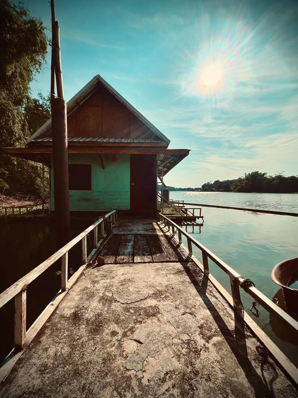 Photo 1 from Benjamin Simier’s Instagram post: Taking a break from the road trip to soak up the serenity of Uthai Thani 🇹🇭