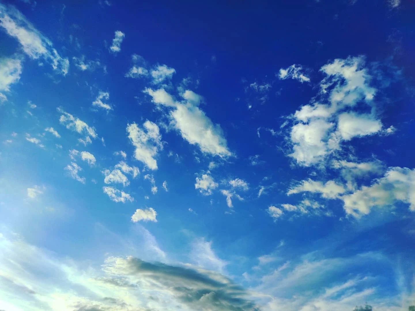 Photo 1 from Benjamin Simier’s Instagram post: Just a beautiful sky 🤩