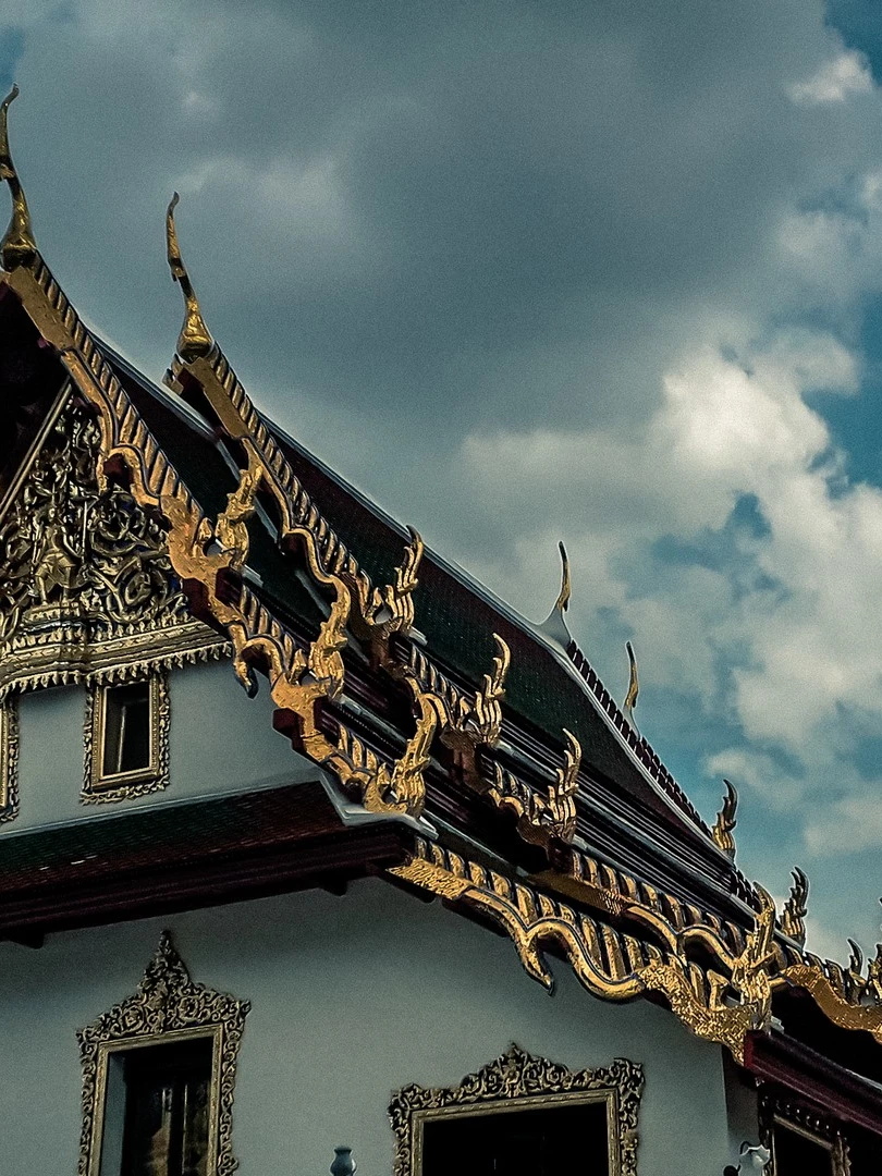 Photo 1 from Benjamin Simier’s Instagram post: The Wat Phra kaew, in Thai : วัดพระศรีรัตนศาสดาราม, or Temple of the Emerald Buddha at Bangkok in Thailand 🇹🇭