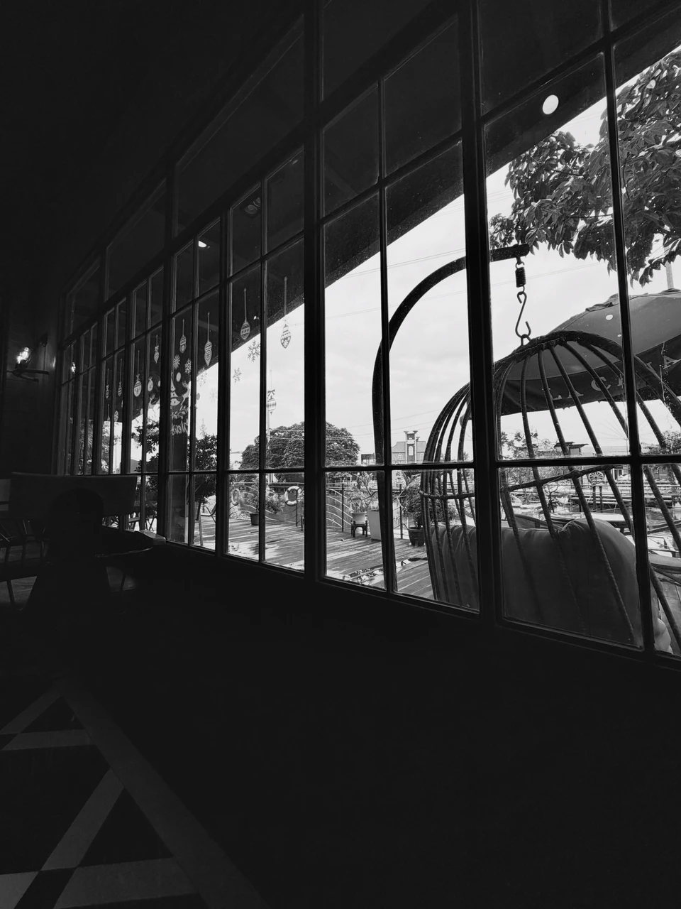 Photo 1 from Benjamin Simier’s Instagram post: Shadows, light, and slow afternoons