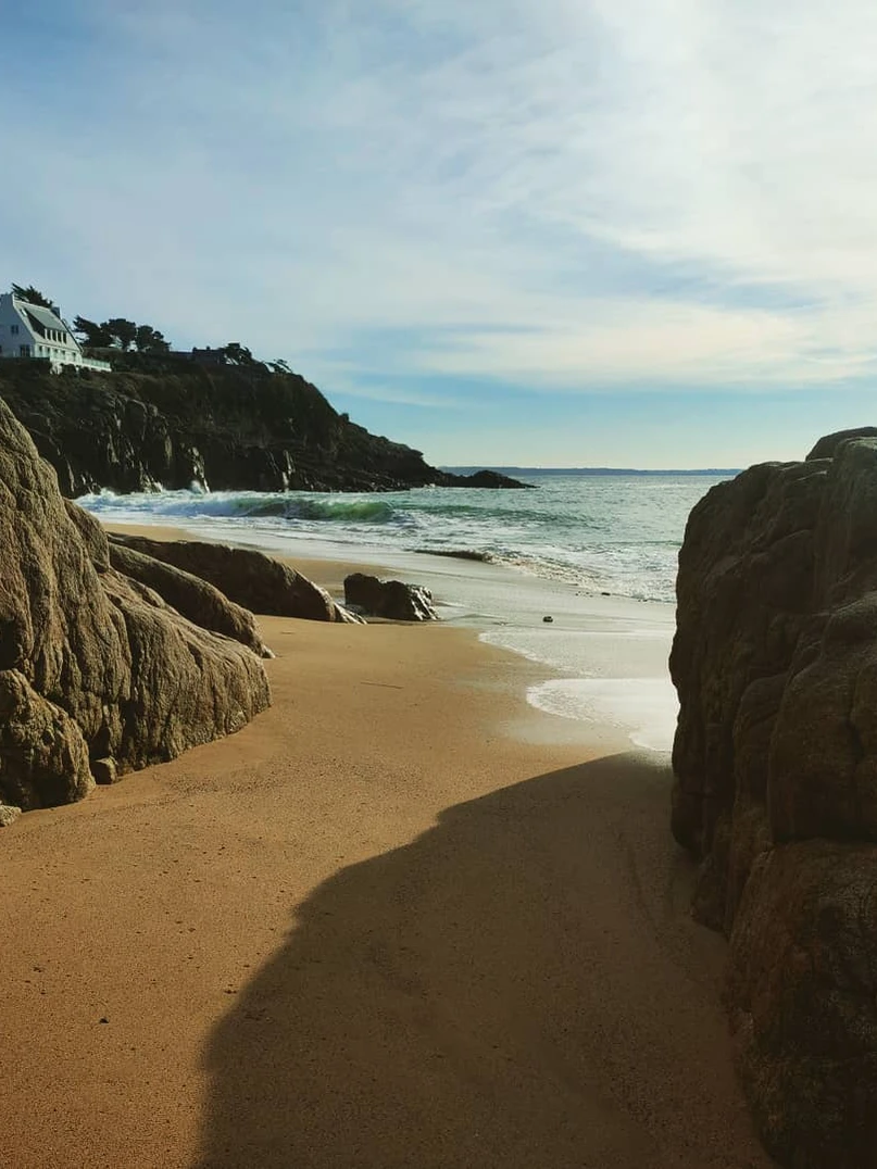 Photo 1 from Benjamin Simier’s Instagram post: Beach of Bretagne, France 🇫🇷 ⛱️