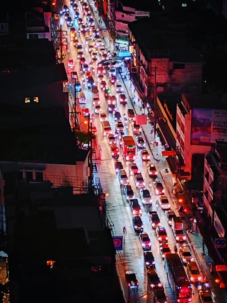 Photo 1 from Benjamin Simier’s Instagram post: Bangkok traffic 🚦