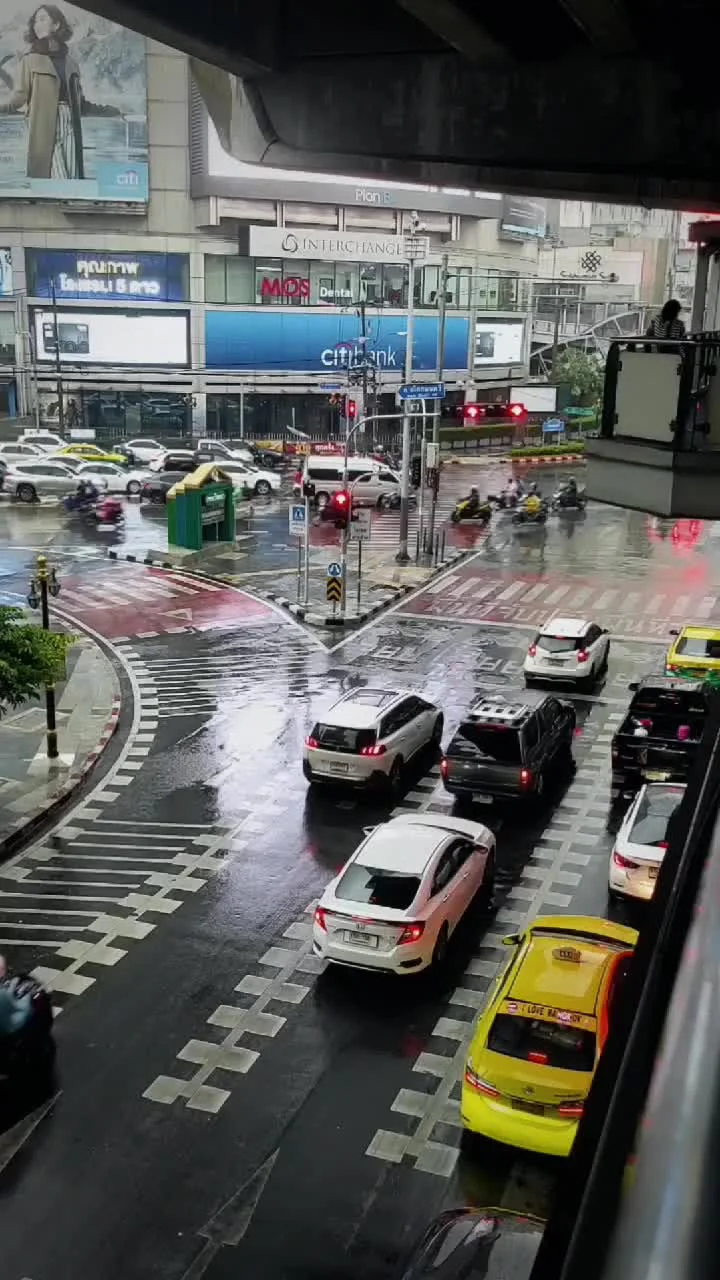 Video cover from Benjamin Simier’s Instagram reel: Bangkok crazy traffic (timelapse)🚦