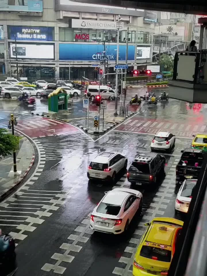 Video cover from Benjamin Simier’s Instagram reel: Bangkok crazy traffic (timelapse)🚦