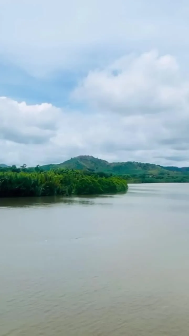 Video cover from Benjamin Simier’s Instagram reel: Our Songkran trip 2025 to Ranong province. It was amazing 🤩 but 11h driving to go and the same time to come back to Bangkok, the traffic was terrible 😣