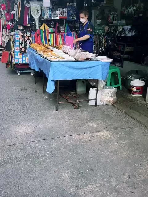 Video cover from Benjamin Simier’s Instagram reel: Just Bangkok 🇹🇭