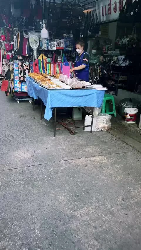 Video cover from Benjamin Simier’s Instagram reel: Just Bangkok 🇹🇭
