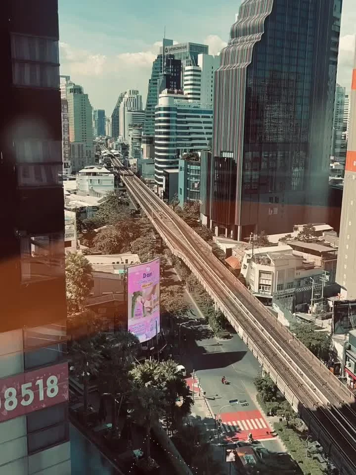 Video cover from Benjamin Simier’s Instagram reel: Bangkok Sukhumvit road